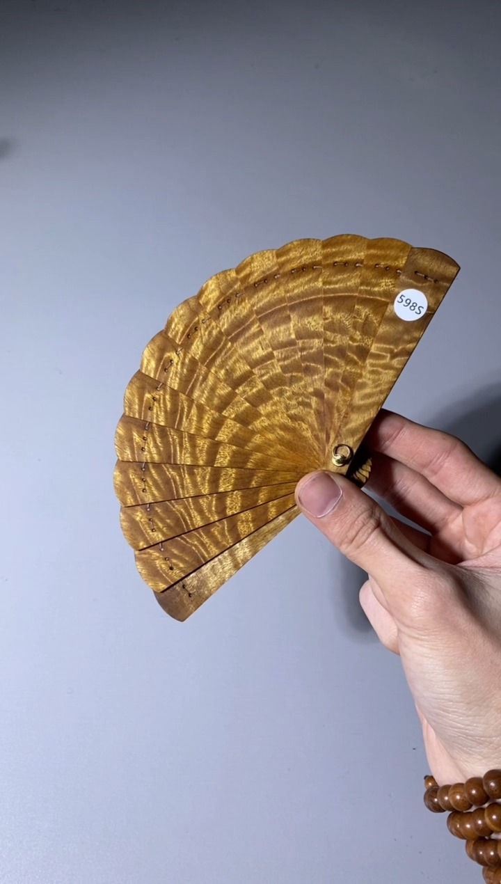 【闪购商品】金丝楠木雕598号10cm金丝楠迷你扇