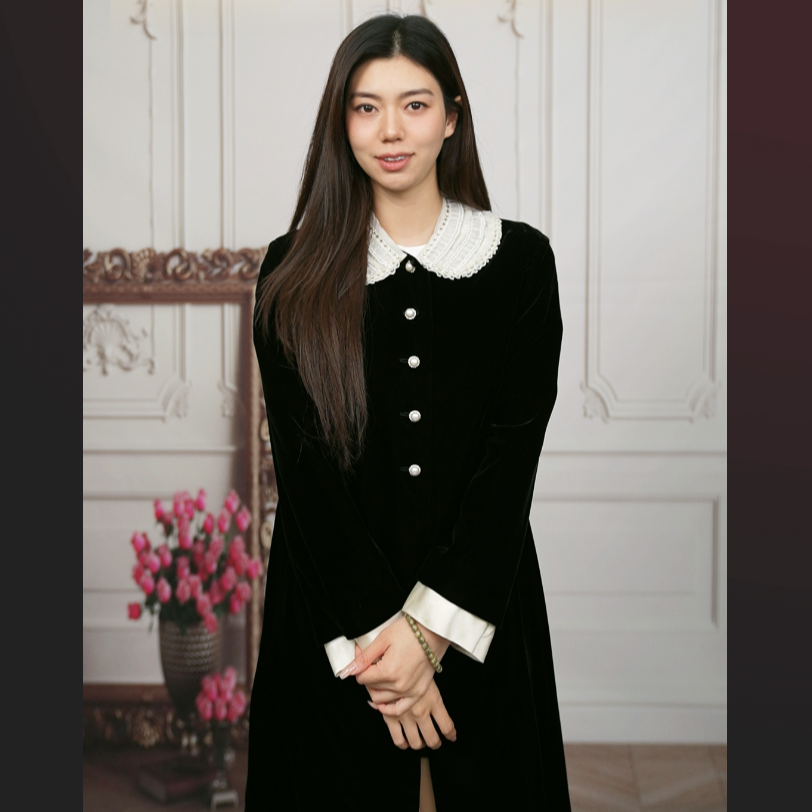95新 MIU MIU/缪缪 麦殿/刺绣钉珠领丝绒外套/250923CYETL03