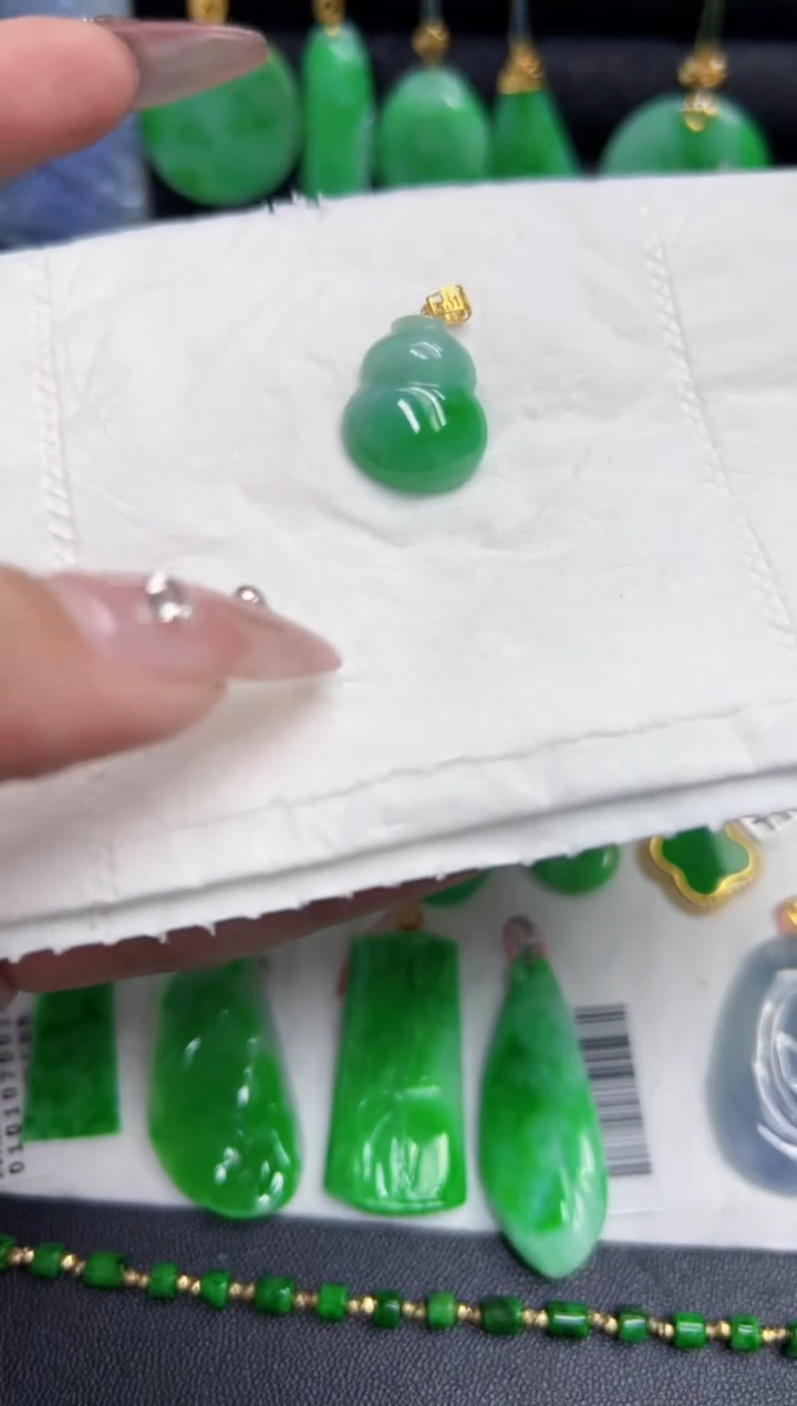 【闪购商品】翡翠颈饰18K金镶嵌Y缅料A货/多样性发货/一件