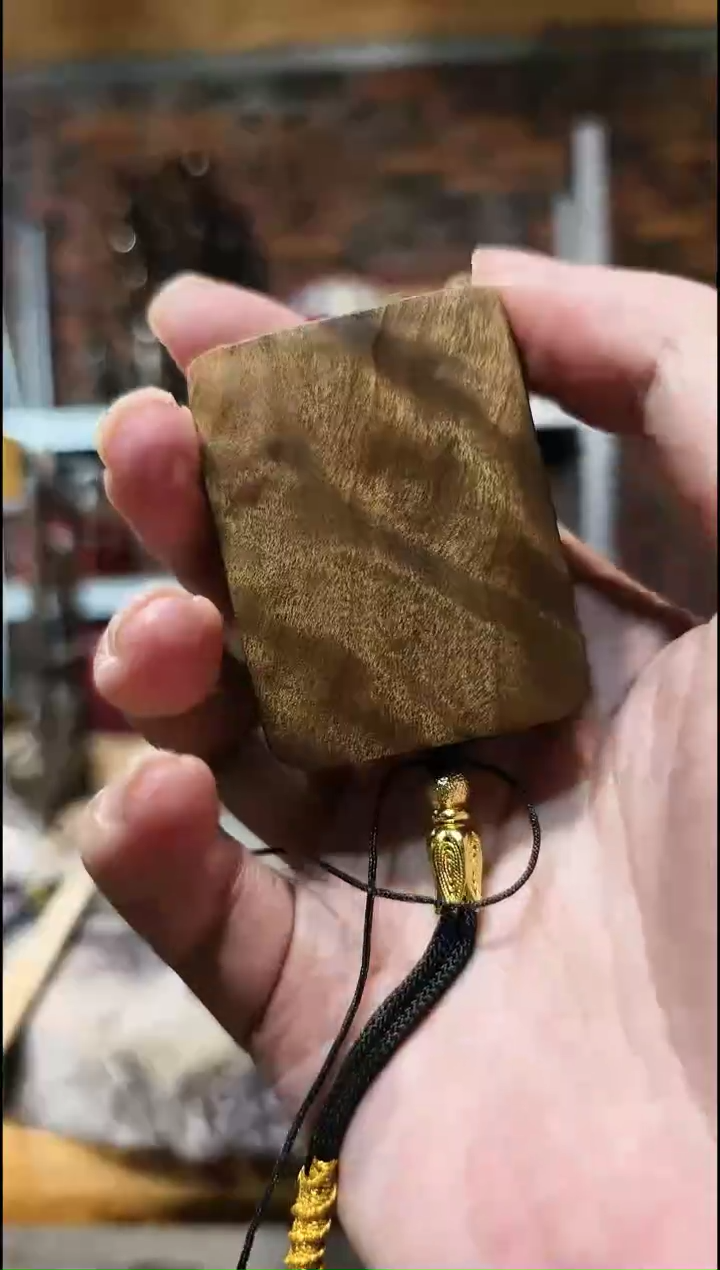 金丝楠无事牌脖挂