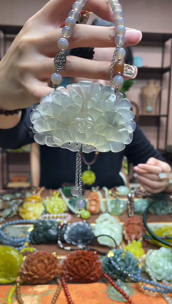 未镶嵌岫玉吊坠·