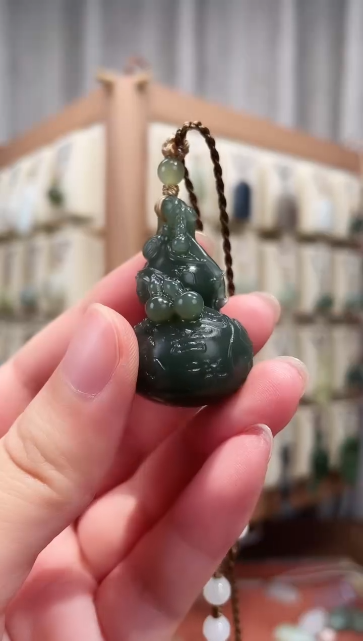 颈饰未镶嵌和田玉新疆且末料葫芦37*22.6毫米