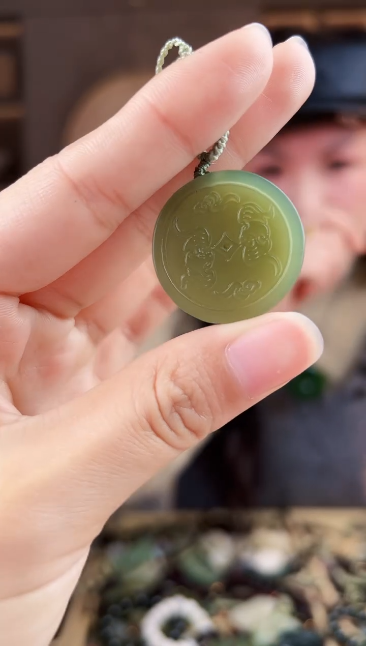 颈饰未镶嵌和田玉拍一发一，多样性发货