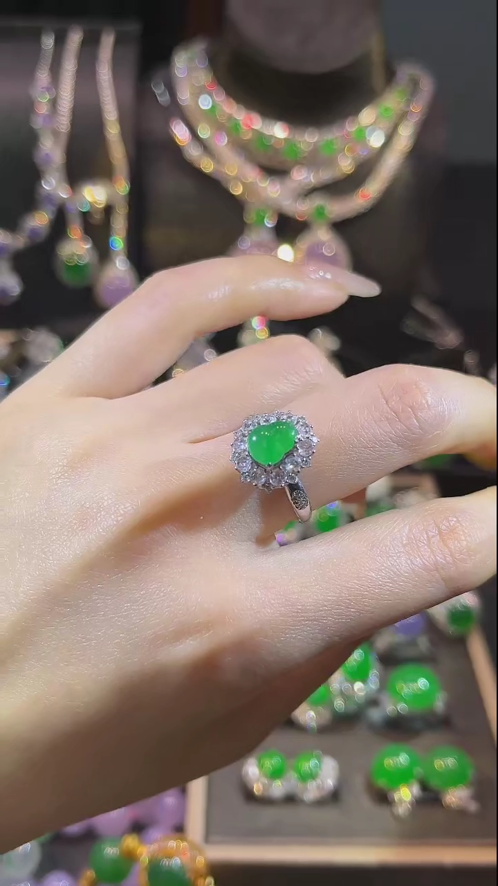 【闪购商品】翡翠戒指18K金镶嵌戒指