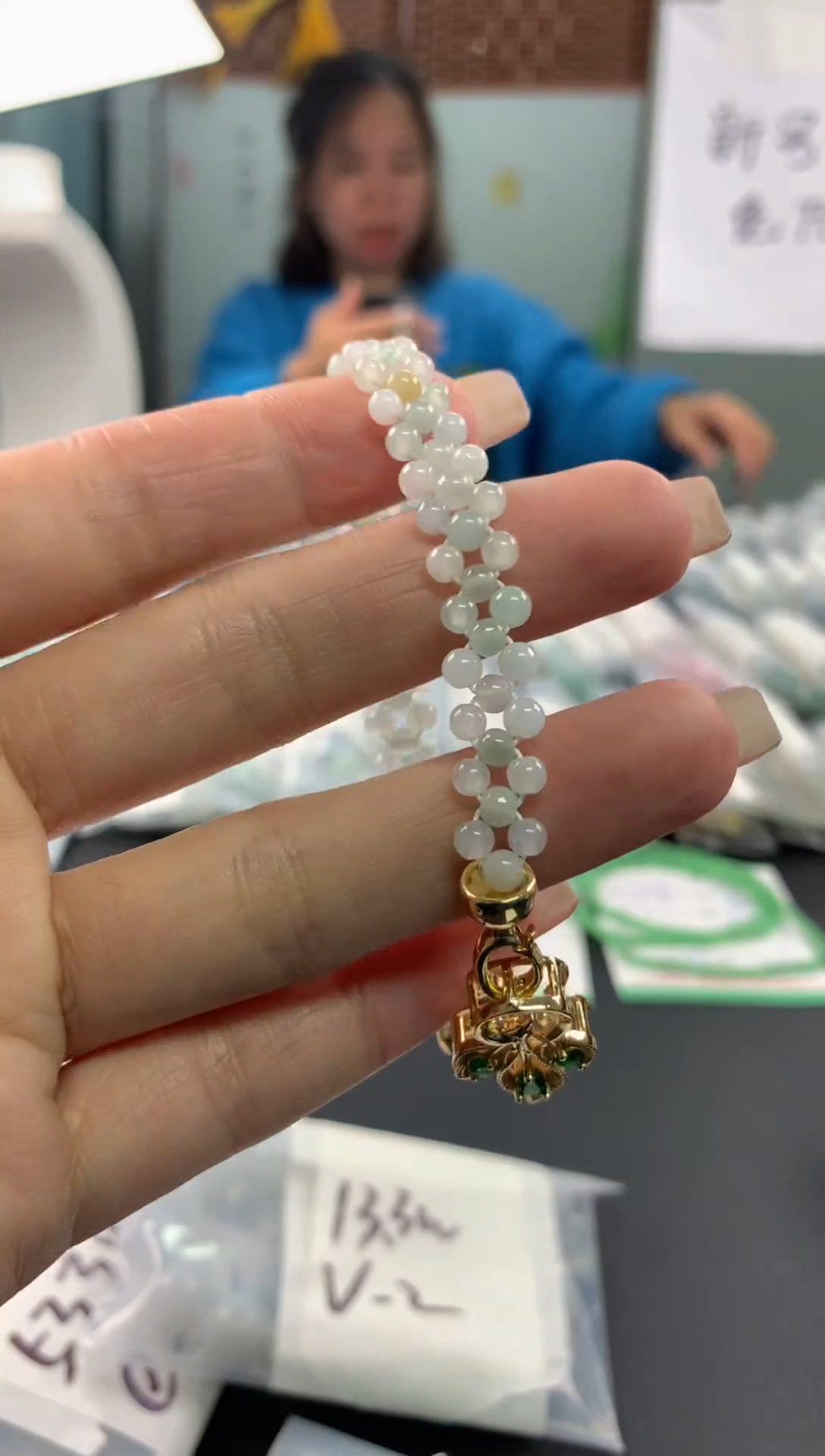 【闪购商品】翡翠手串未镶嵌42......