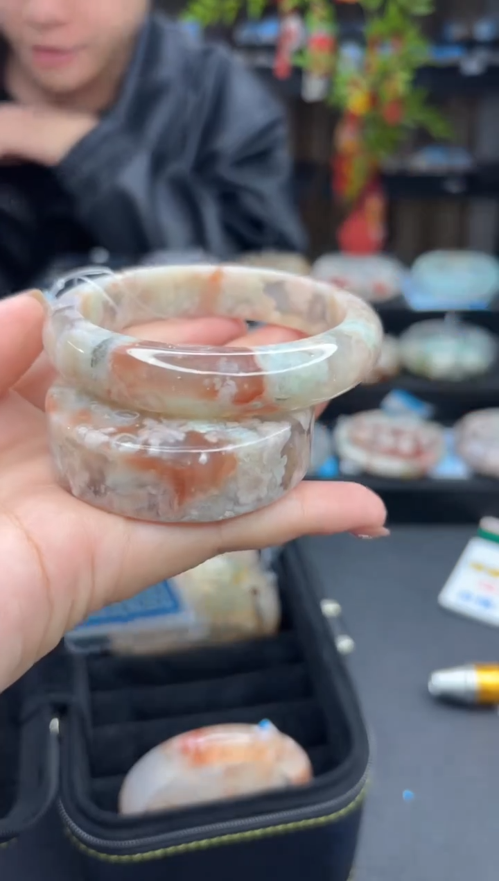 【闪购商品】石英质玉手镯未镶嵌110（59圈赠送镯心）