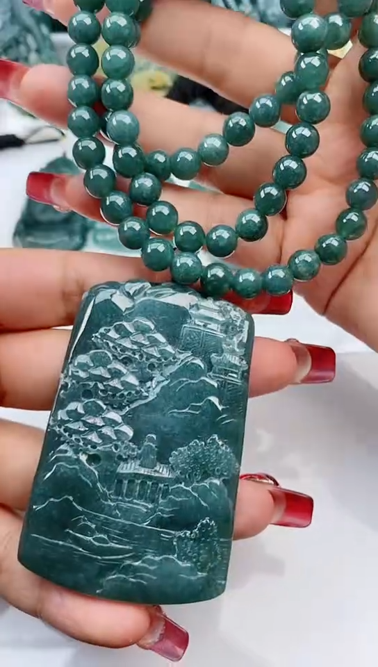 【闪购商品】翡翠颈饰未镶嵌                一套