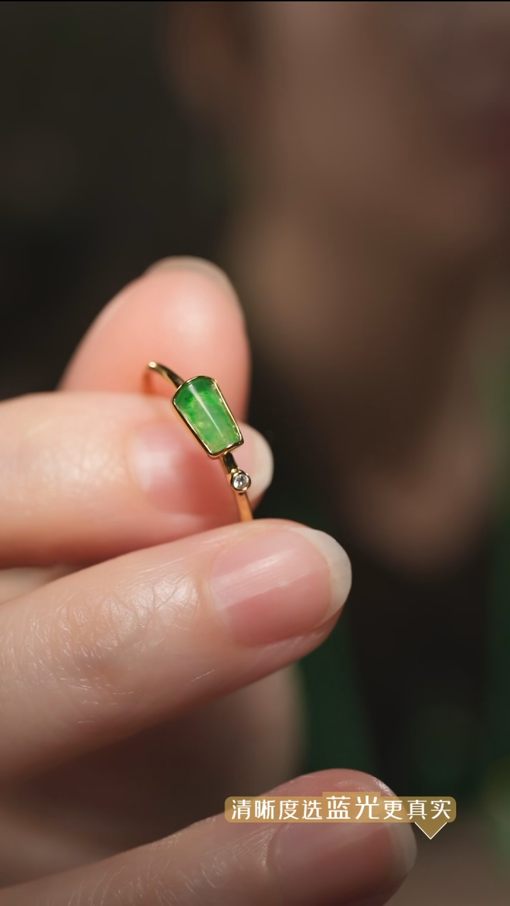 【闪购商品】翡翠戒指18K金镶嵌满绿翡翠马鞍戒指