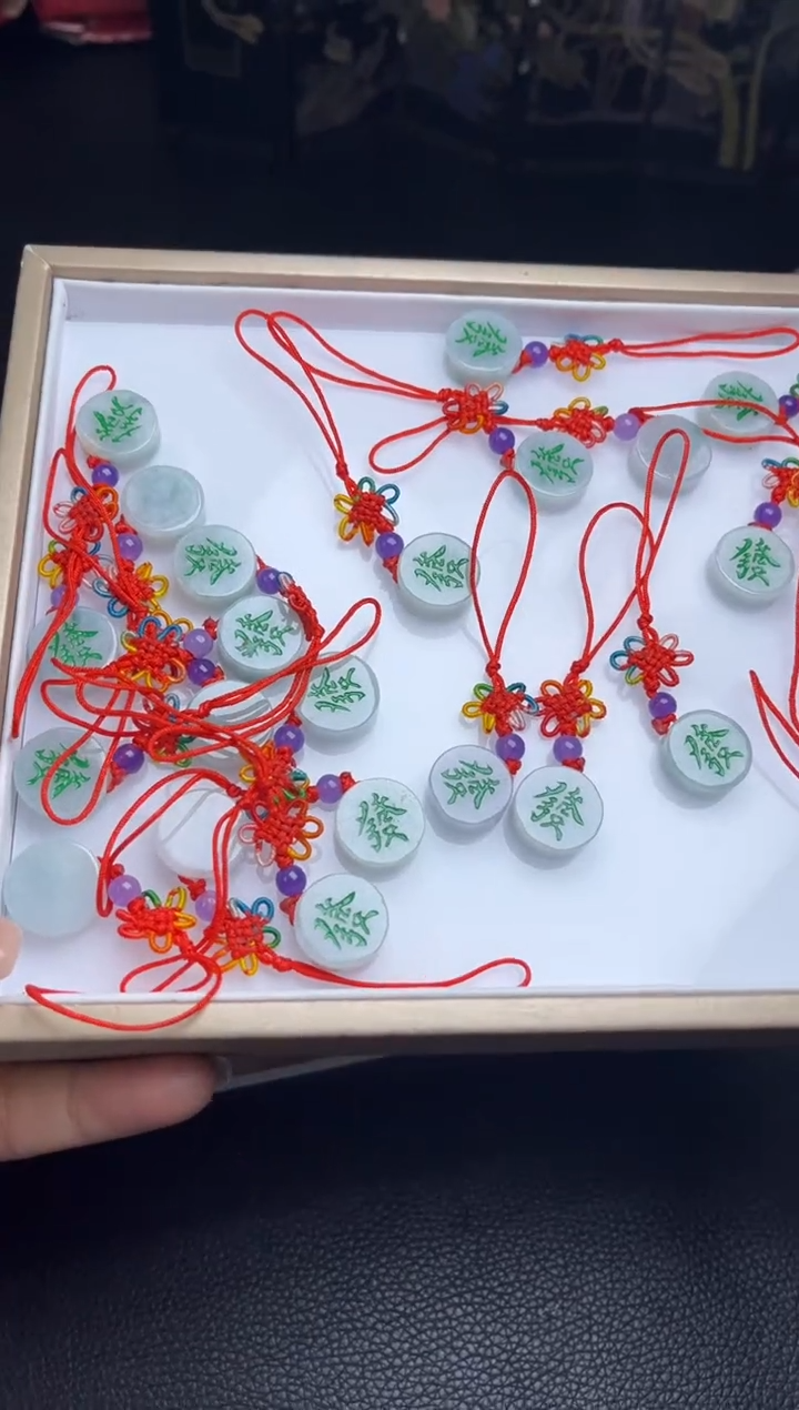 【闪购商品】翡翠挂件未镶嵌K23 多样性发一件