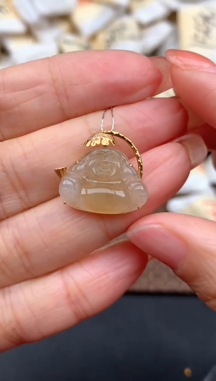 18K金镶嵌挂件翡翠1