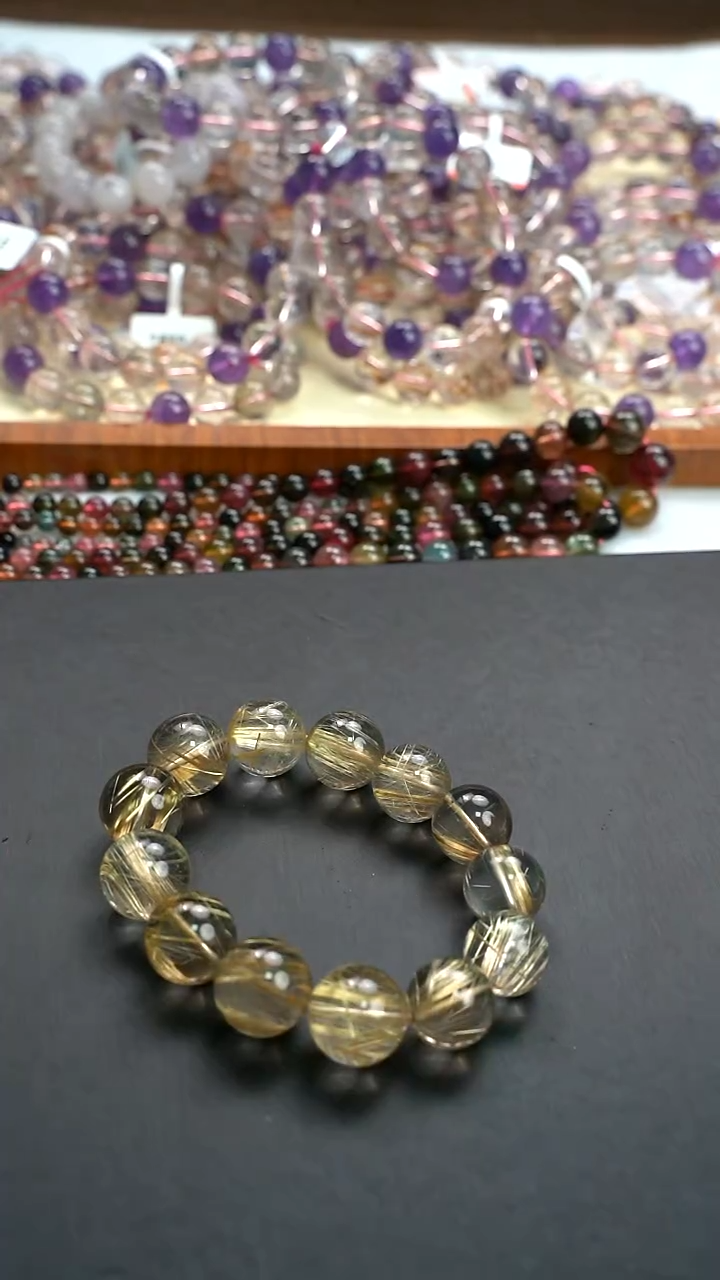 【闪购商品】水晶手链未镶嵌金钛晶18mm106克Z303