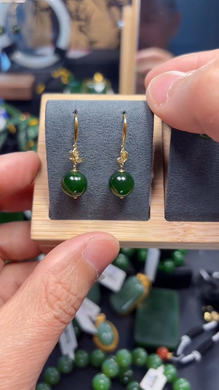 【闪购商品】和田玉（碧玉）吊坠(不含链)18K金镶嵌1