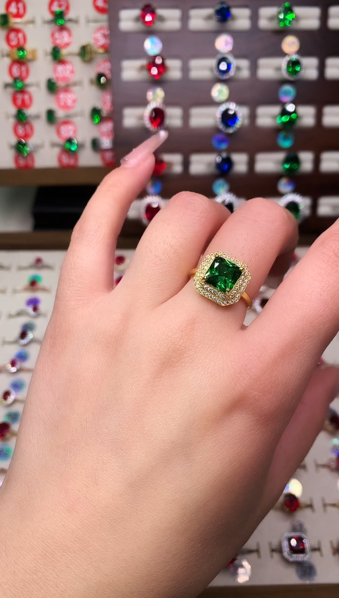 银S925镶嵌戒指红宝石方8*8 金托