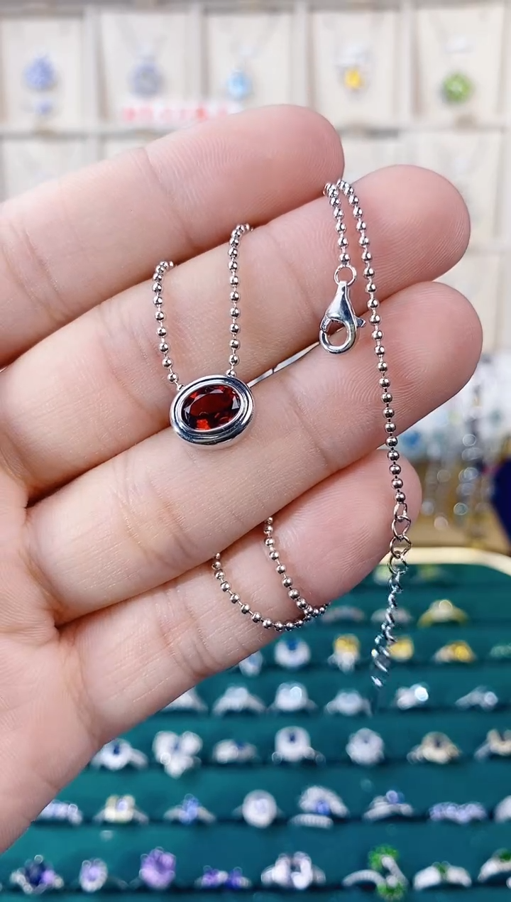 【闪购商品】石榴石吊坠银S925镶嵌带证书