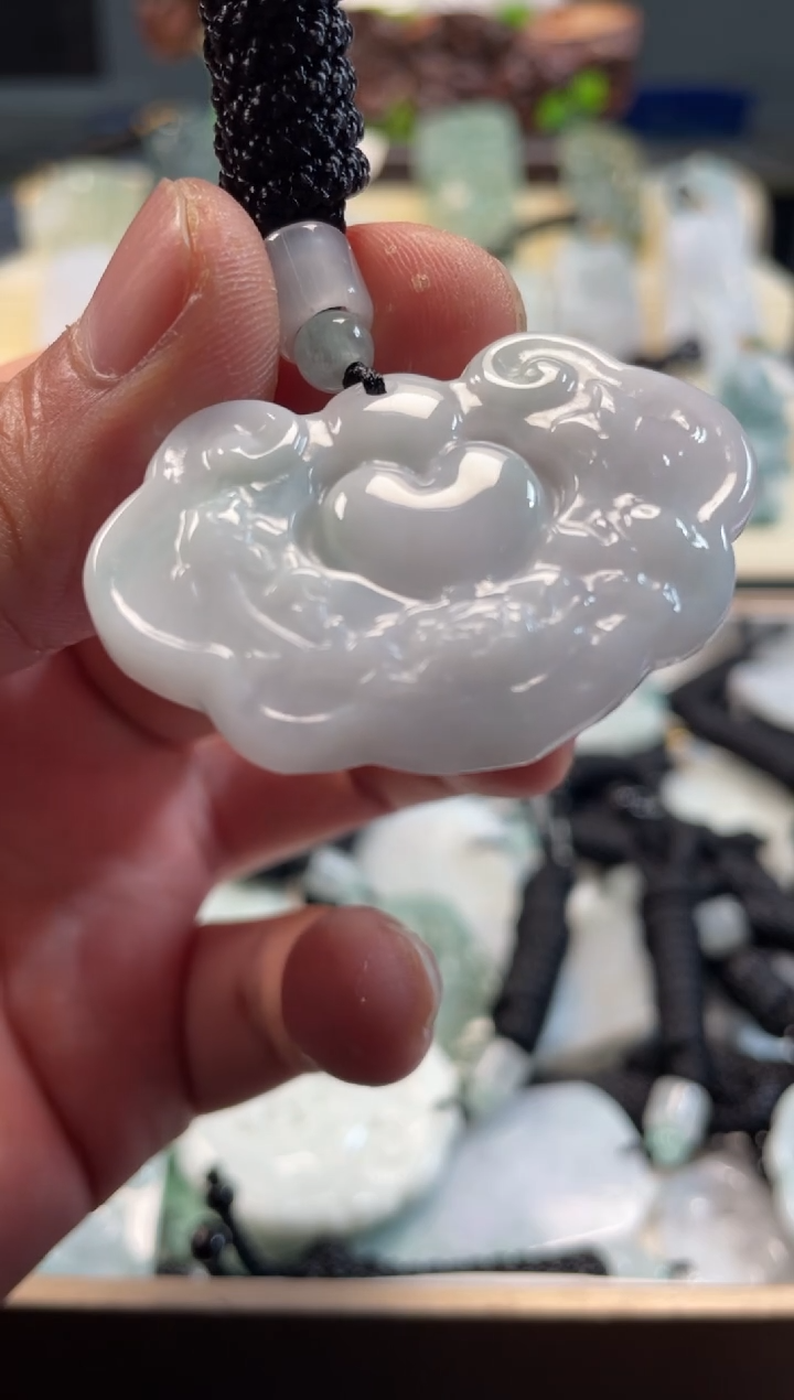 颈饰未镶嵌翡翠12/05/011