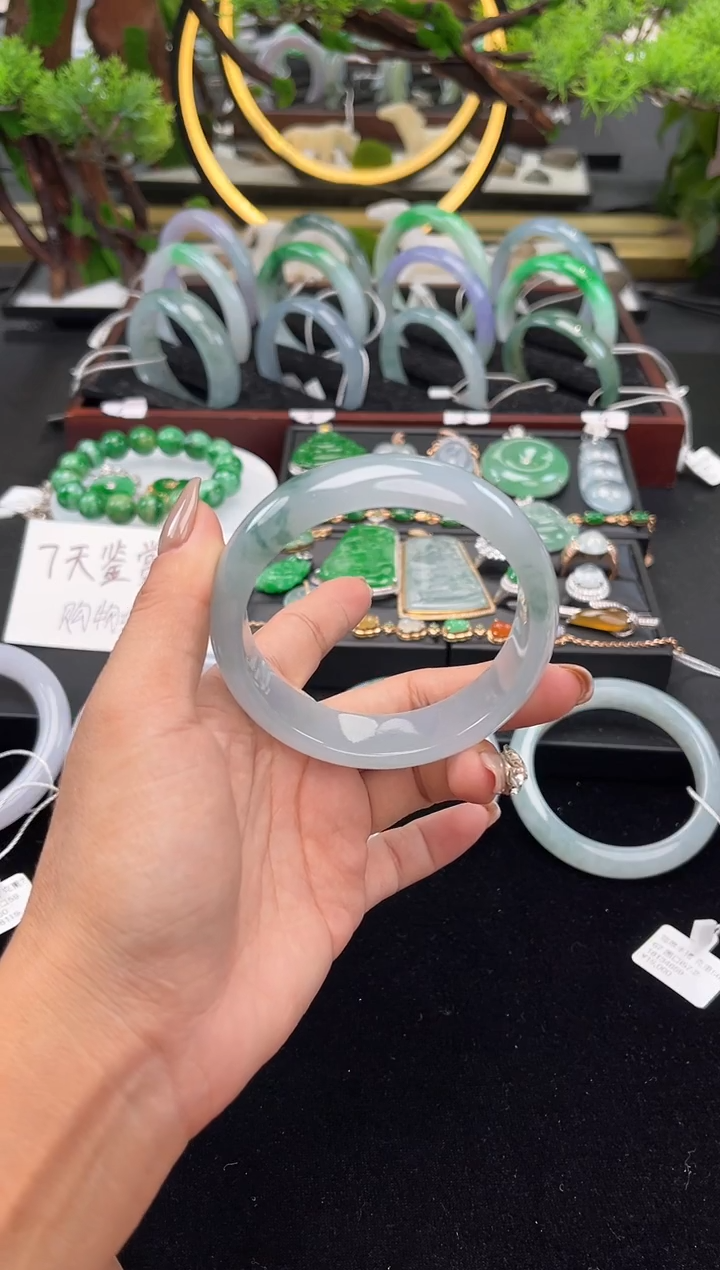 未镶嵌手镯翡翠手镯