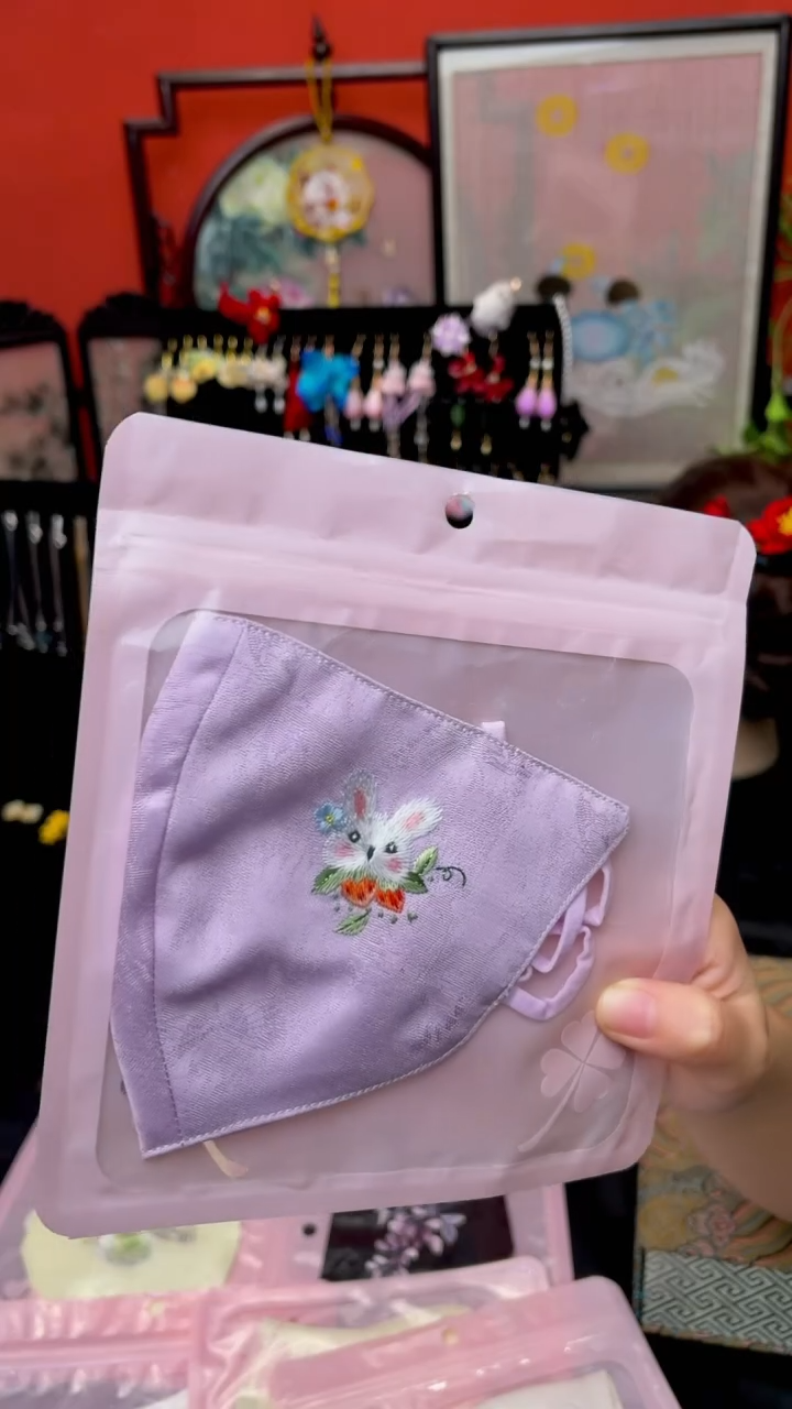 刺绣吧****啦非遗苏绣手工饰品