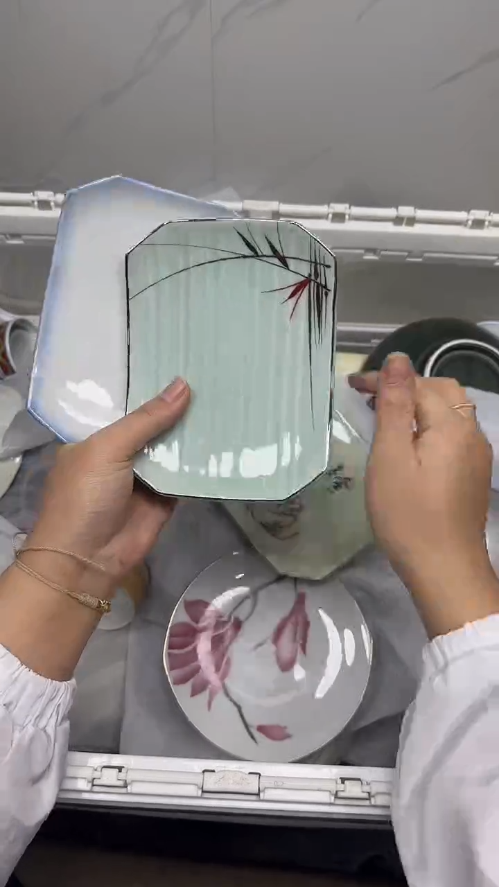 【闪购商品】067回流瓷器默认微瑕，18.8包邮