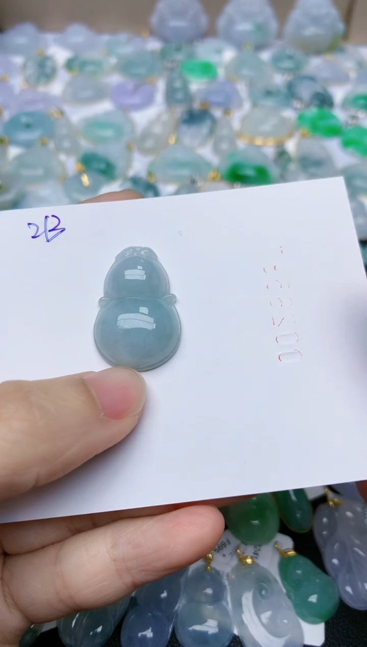 【闪购商品】翡翠颈饰未镶嵌天然翡翠A货    