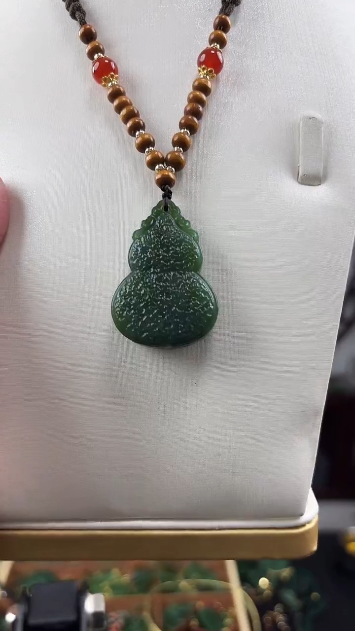 颈饰未镶嵌和田玉葫芦