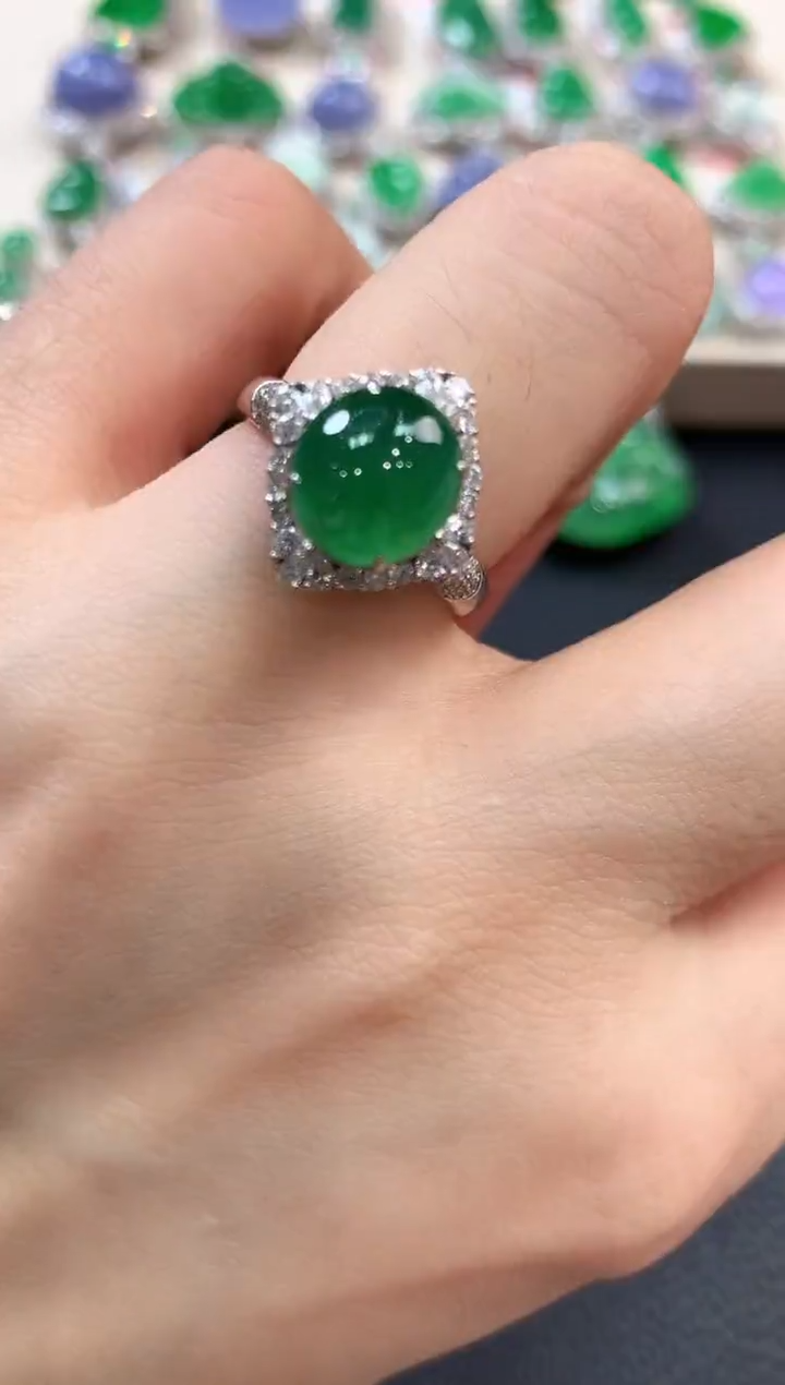 【闪购商品】翡翠戒指18K金镶嵌b102     