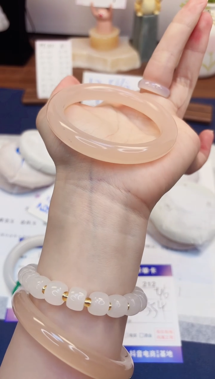 【闪购商品】石英质玉手镯未镶嵌212-美人条藕粉-圈口54