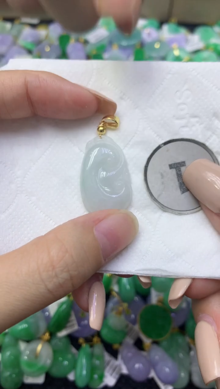 颈饰未镶嵌翡翠天然缅甸翡翠A货