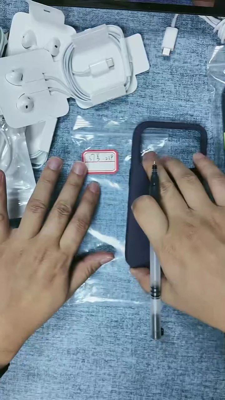 99新37号 17Pro 紫色 微瑕疵