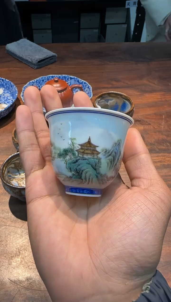 【闪购商品】青衿堂 粉彩溪山访友铃铛杯