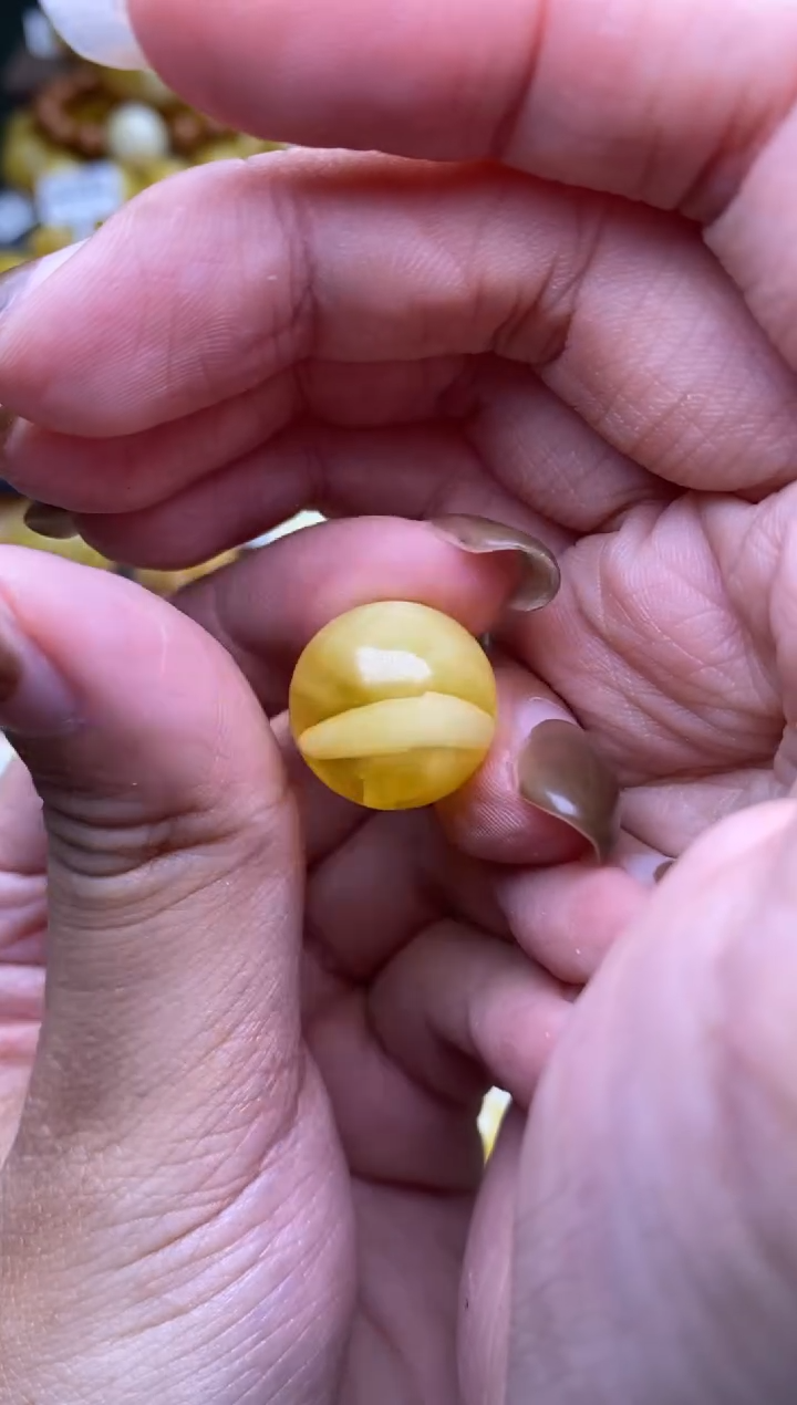 【闪购商品】琥珀裸石未镶嵌 大小姐珠宝严选99