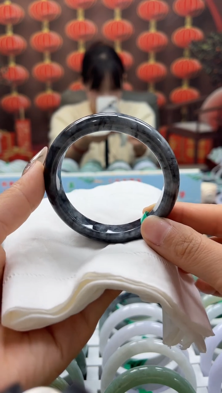 【闪购商品】翡翠手镯未镶嵌00009400