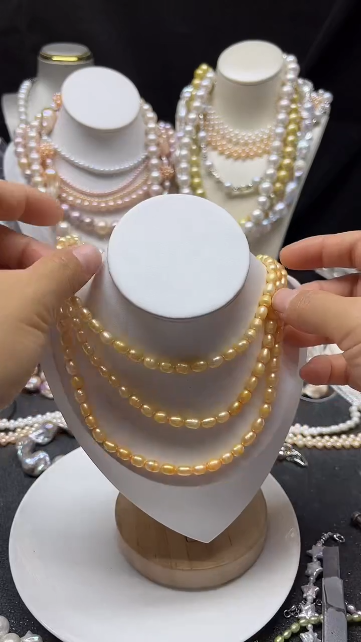 颈饰未镶嵌淡水珍珠多人