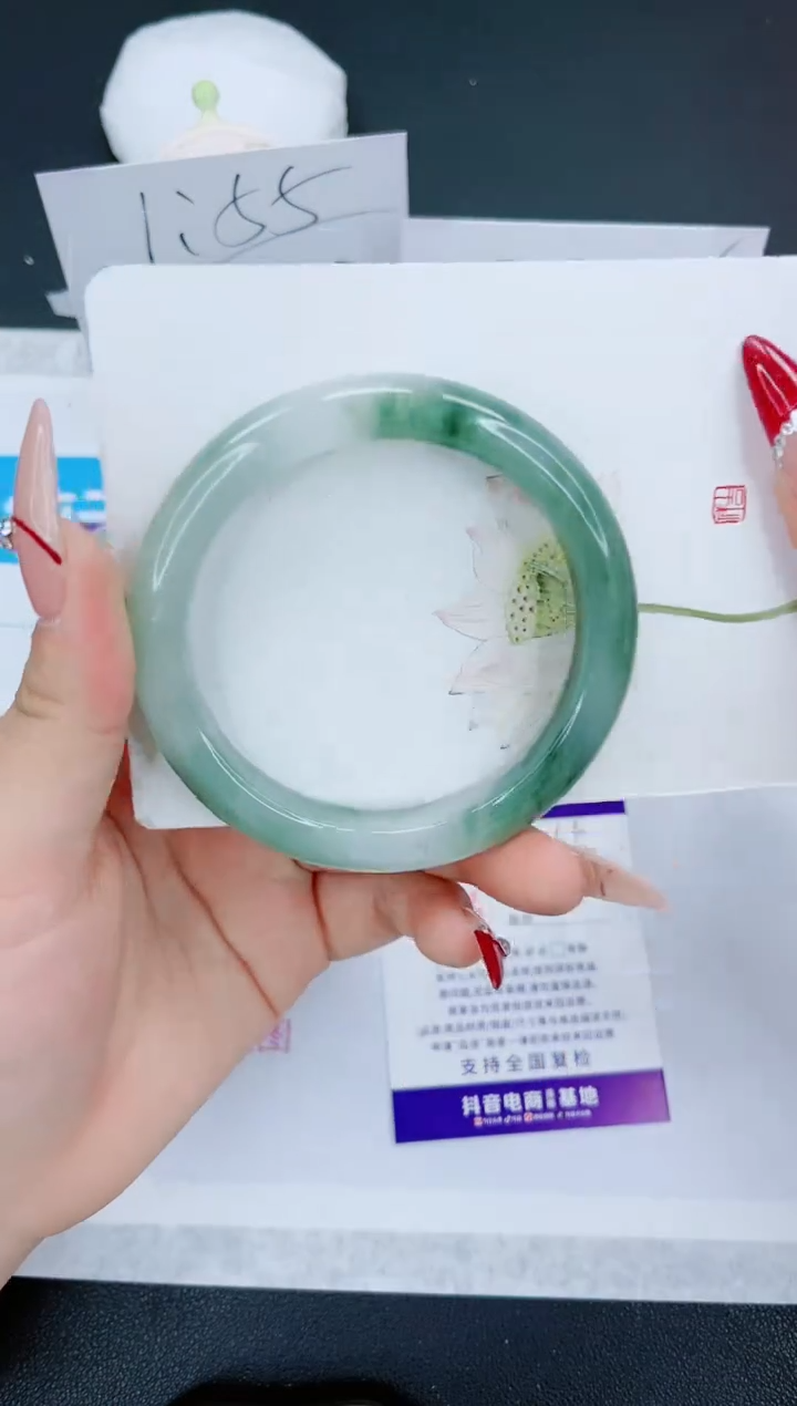 【闪购商品】石英质玉手镯未镶嵌265-58.4