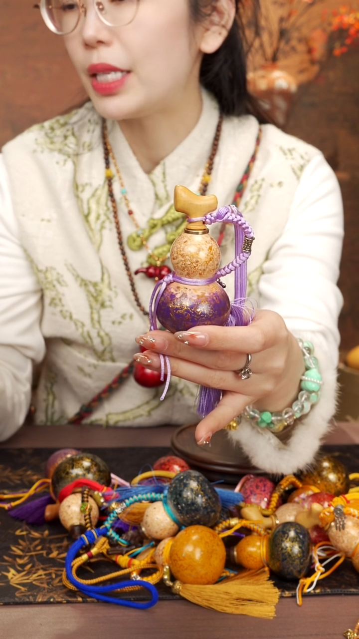 166--大漆开口小葫芦----178