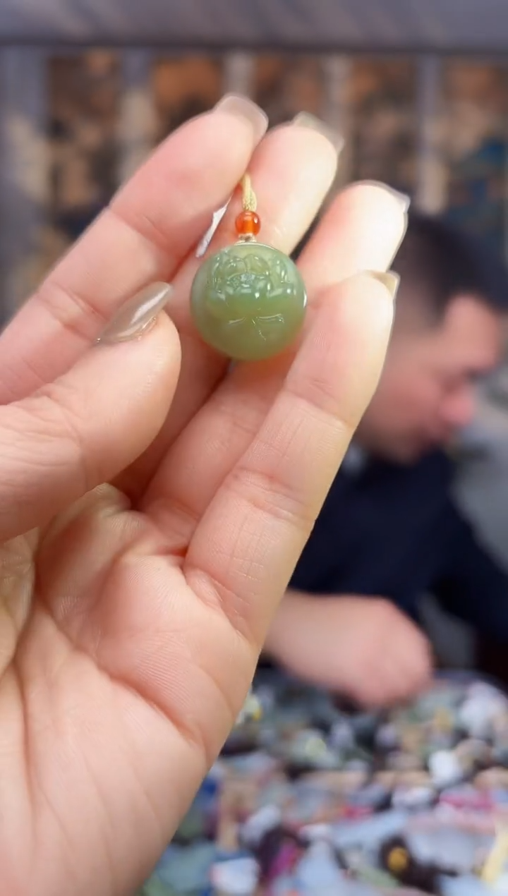 【闪购商品】和田玉挂件未镶嵌拍一发一