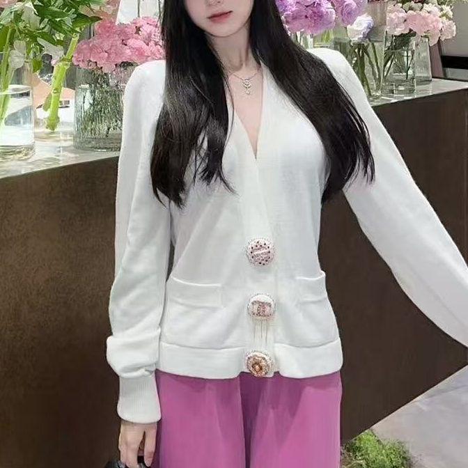 99新 Chanel/香奈儿 40码 米白色 粉色珍珠边圆扣 长袖 开衫 