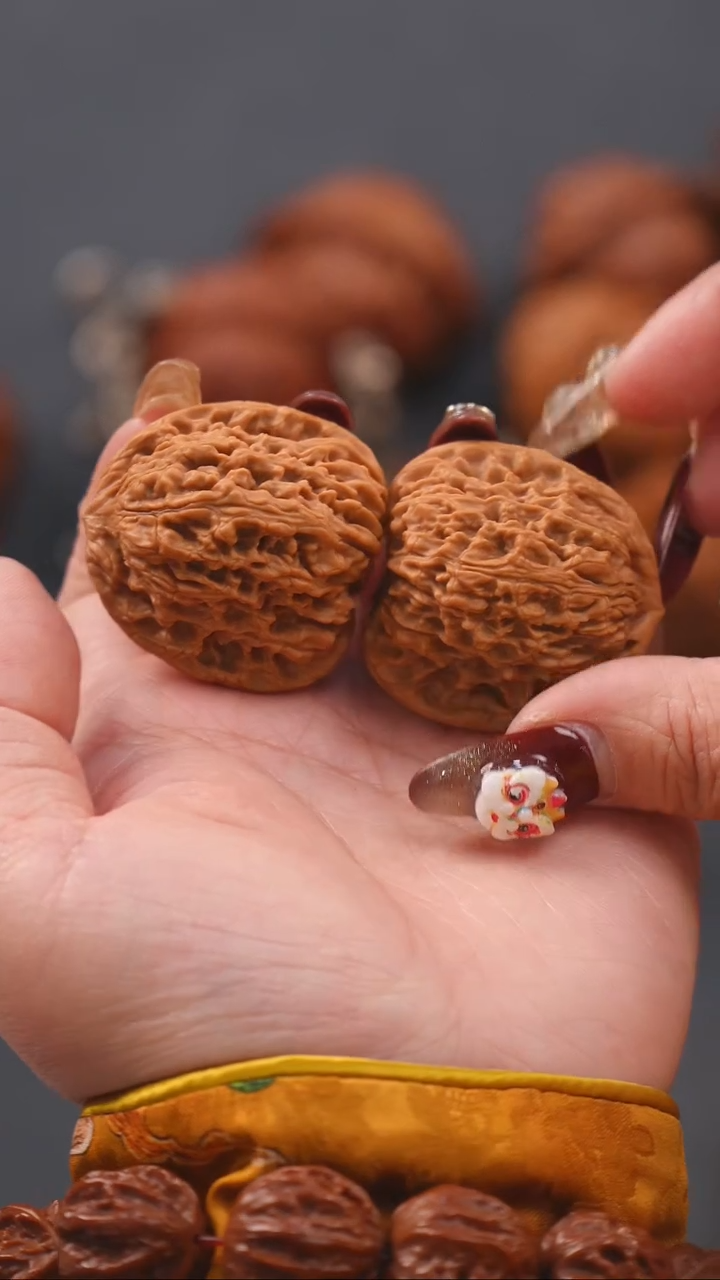 【闪购商品】文玩核桃把件38南疆石