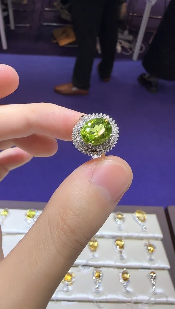 【闪购商品】橄榄石戒指银S925镶嵌9*11mm