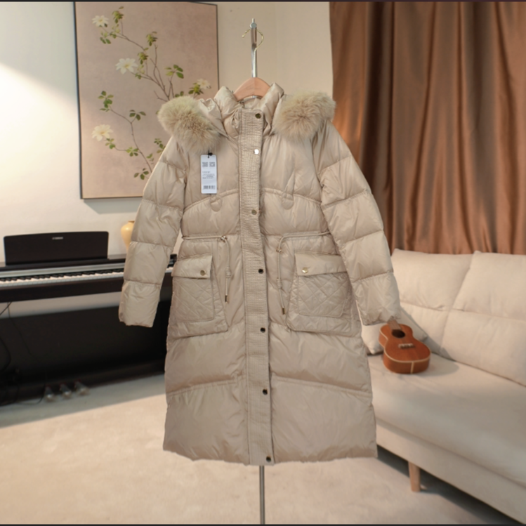 G016 可拆卸狐狸毛领中长款A字型抽绳收腰连帽羽绒服女 XC52