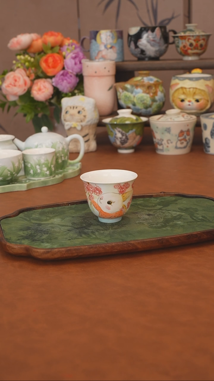 是泥吖 樱花小兔品茗杯