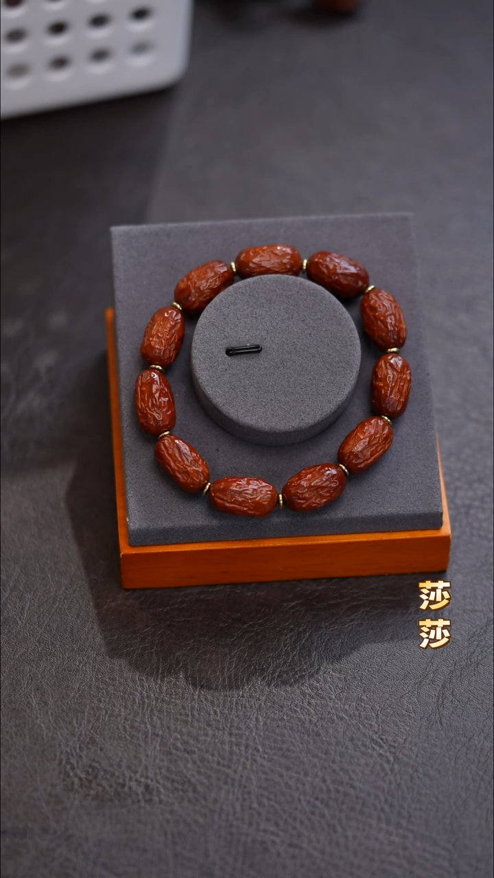 吊坠橄榄核M****g橄榄核