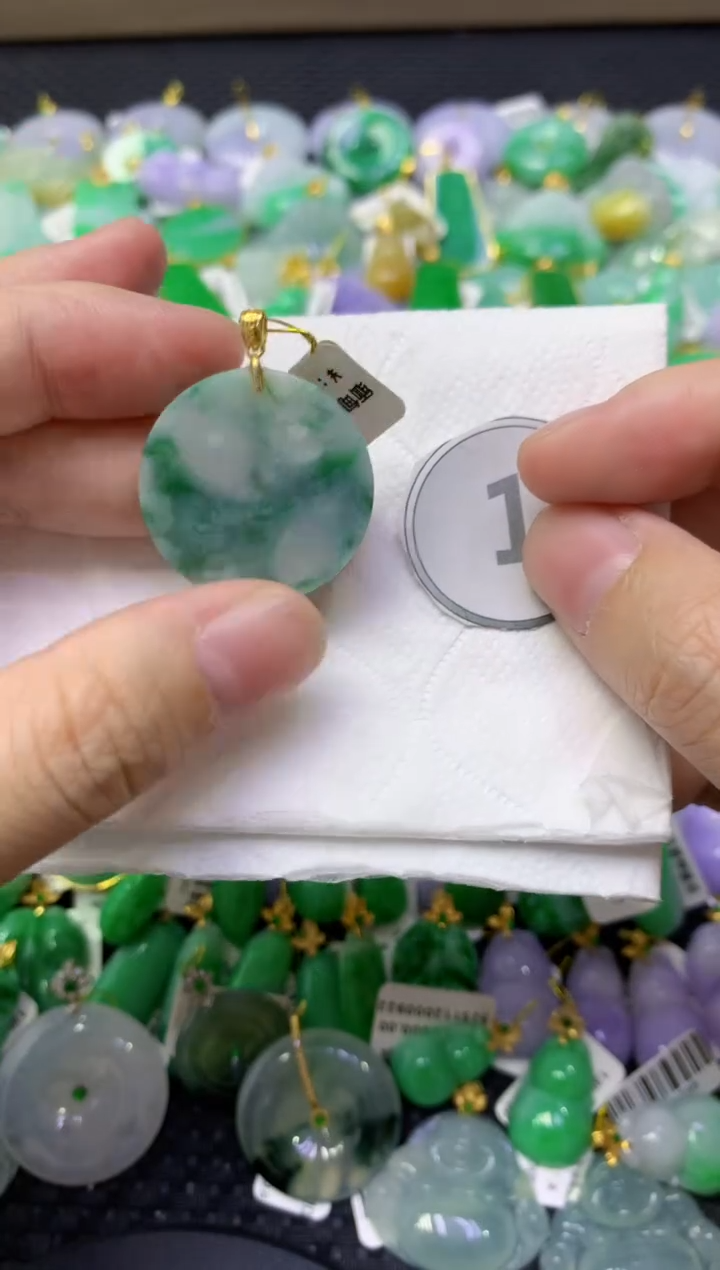 颈饰未镶嵌翡翠天然缅甸翡翠A货