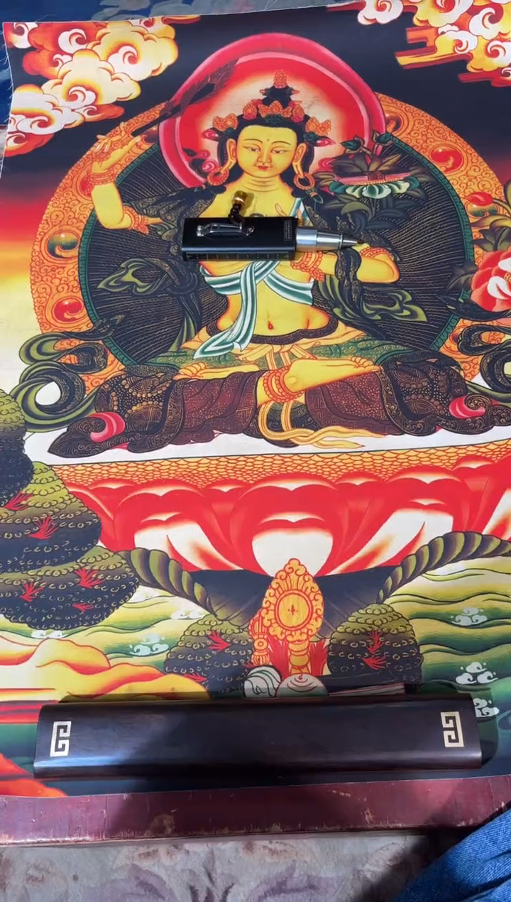 卷轴画龙妹的唐卡tk16