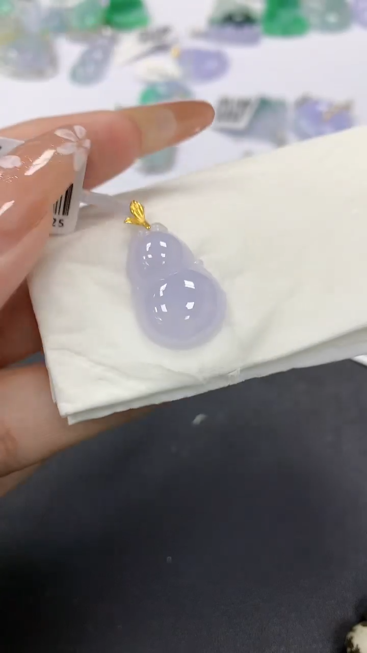 颈饰18K金镶嵌翡翠a货假一赔三支持复检百元上9元证书费自理