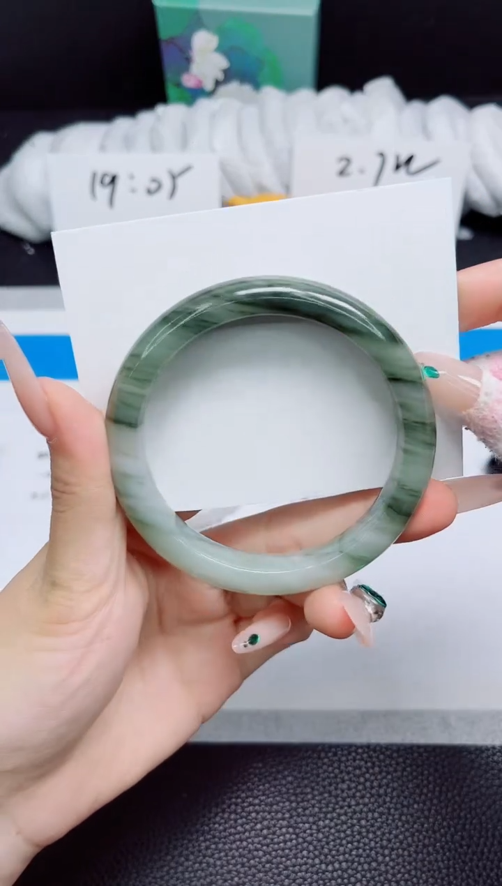 石英质玉手镯未镶嵌260-60