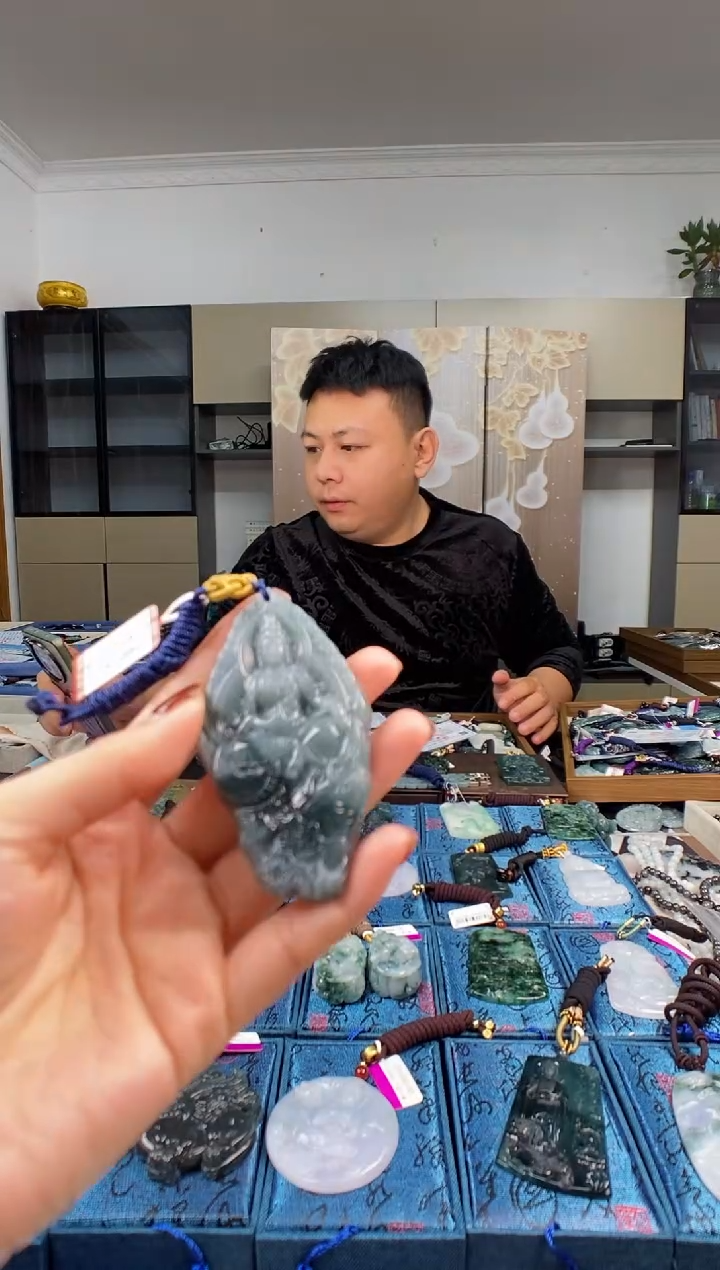 颈饰未镶嵌翡翠多样性发其一