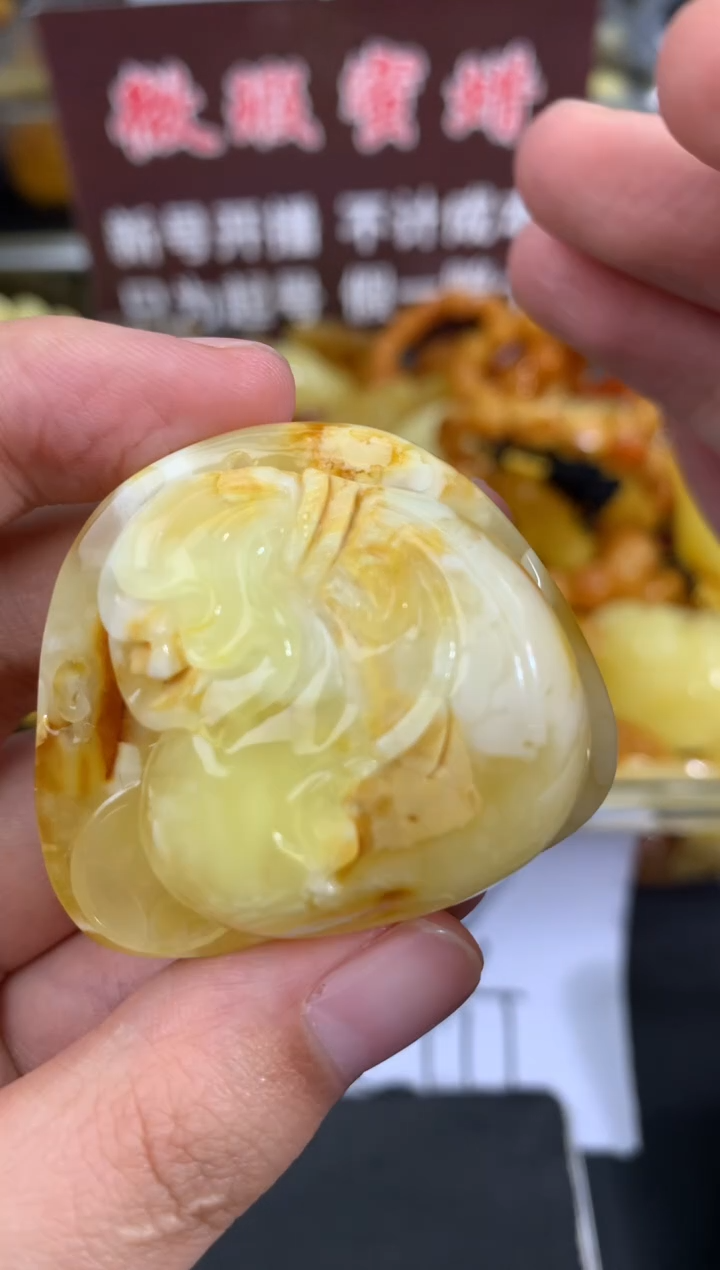 蜜蜡未镶嵌珠宝奇石89