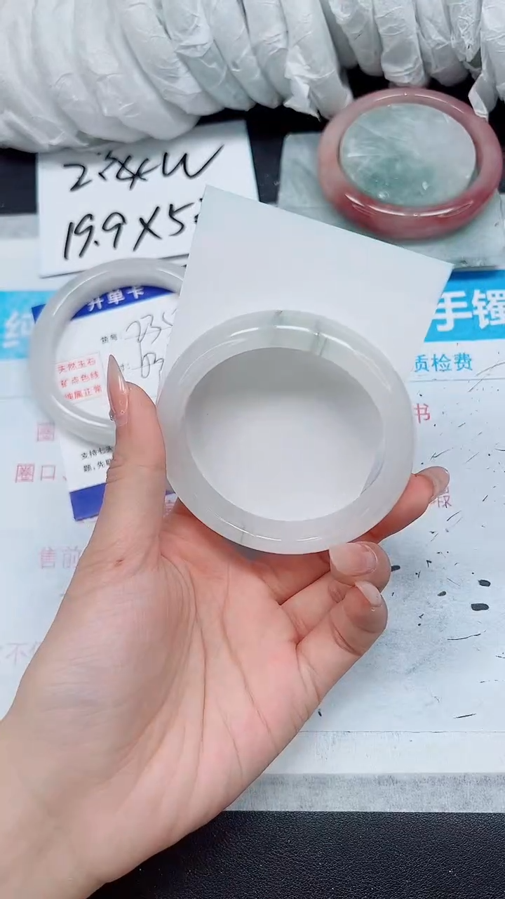 【闪购商品】石英质玉手镯未镶嵌A236-59/60