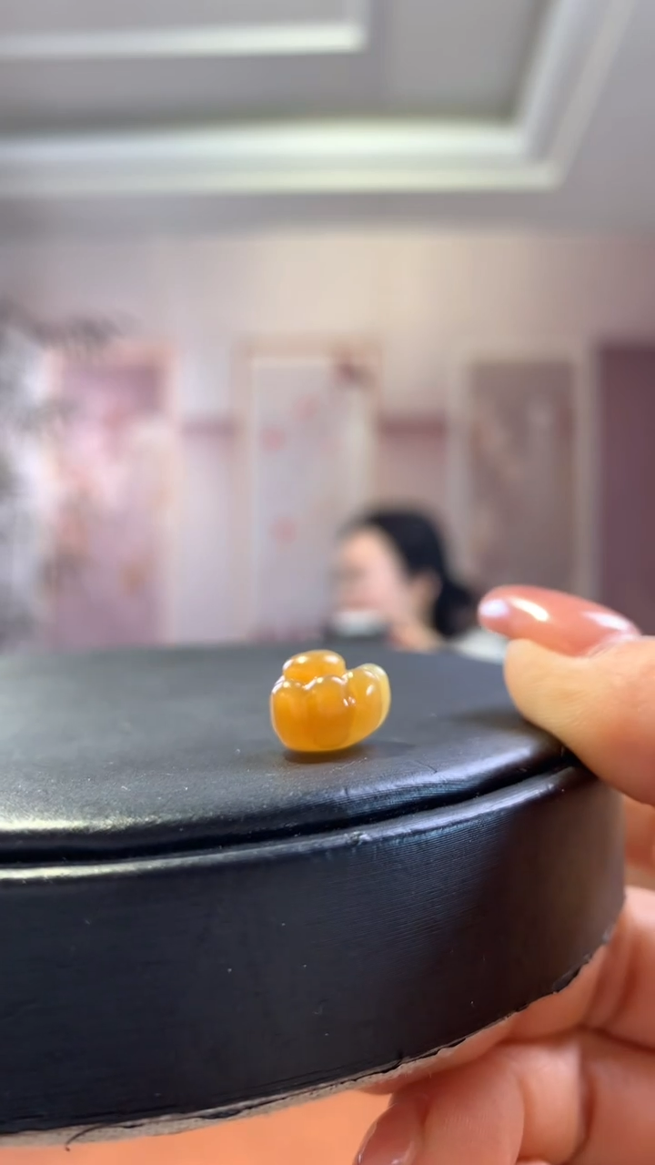 【闪购商品】和田玉挂件未镶嵌蜜糖猫爪