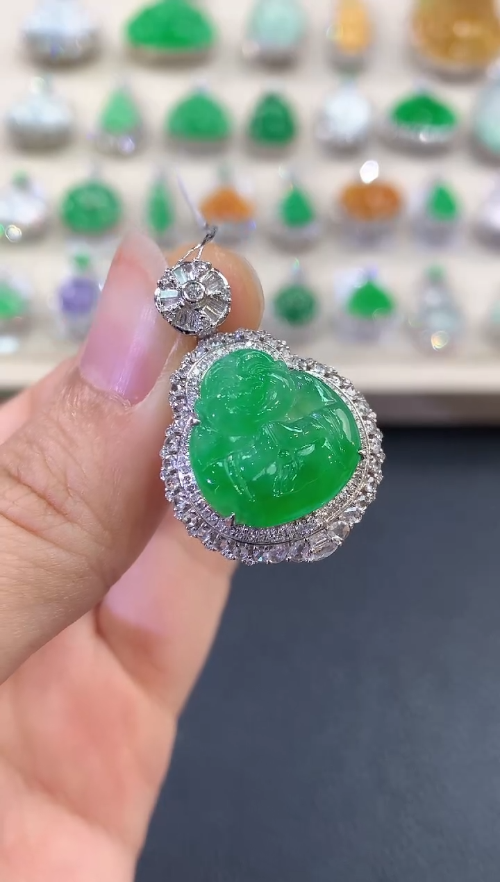 【闪购商品】翡翠吊坠(不含链)18K金镶嵌v52     